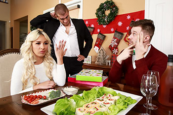 Brazzers Exxtra / Brazzers - Carmen Caliente, Xander Corvus Horny For The Holidays: Part 2 / 21.12.2019