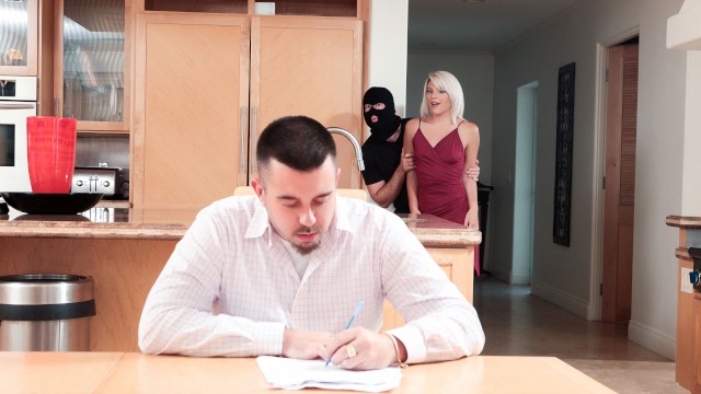 RK Prime / Realitykings - Rharri Rhound Robber Banged My Girlfriend / 15.11.2018